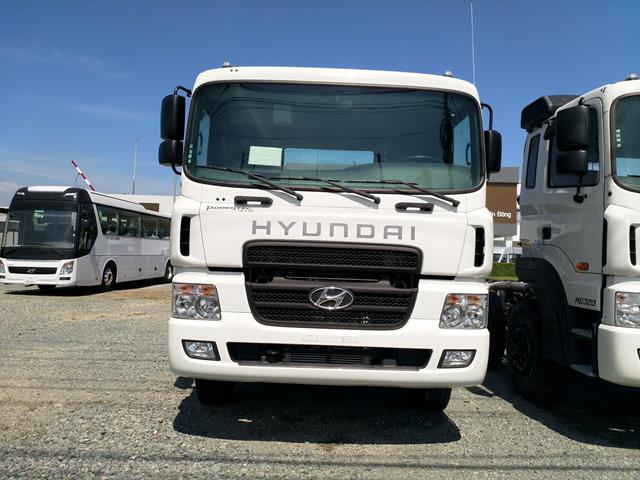 Xe đầu kéo Hyundai nhập khẩu nguyên chiếc