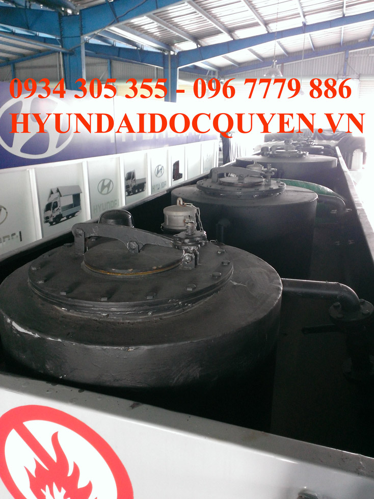 xe-hyundai-cho-xang-dau-22-khoi-xe-cho-xang-dau-22-khoi-xe-hd320-dong-bon-cho-22-khoi-xe-xitec-22-khoi-12